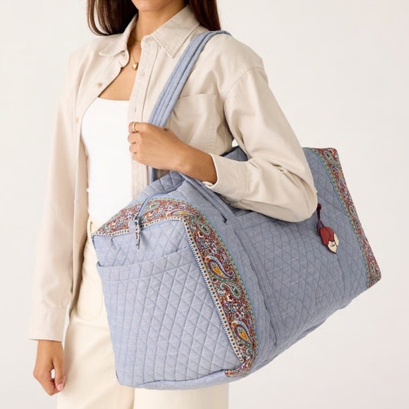 Vera Bradley EUC duffle travel Bag - Picture 8 of 10